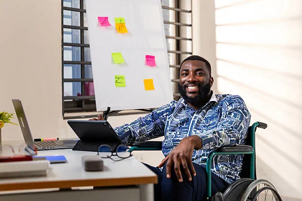 A manager at work in front of a planning board